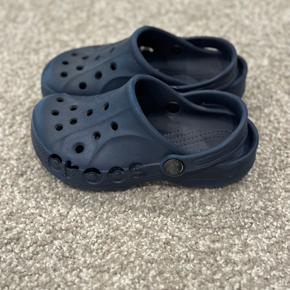 Child Crocs - Picture 9 of 10